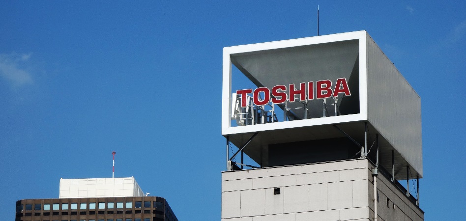 Toshiba reorganiza su estructura y crea cuatro filiales para sanear sus cuentas